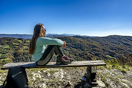 Tribil Meadows in Autumn
Walking along the path and admiring the view towards the Judrio valley.
