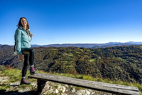 Tribil Meadows in Autumn
Walking along the path and admiring the view towards the Judrio valley.
