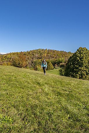 Tribil Meadows in Autumn
Walking along the path and admiring the view towards the Judrio valley.
