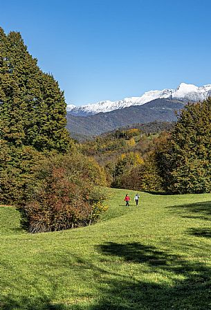 Tribil Meadows in Autumn
Walking along the path and admiring the view towards the Judrio valley.