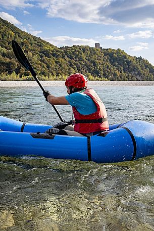 Canoeing, kayaking, and packraft activities on the river in the Pinzano al Tagliamento area, near the confluence of the Arzino and Tagliamanto rivers.