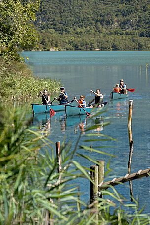 Experience di Canoa e Kayak sul Lago dei Tre Comuni (Cavazzo Carnico) - Carnia - FVG.