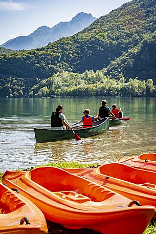 Experience di Canoa e Kayak sul Lago dei Tre Comuni (Cavazzo Carnico) - Carnia - FVG.