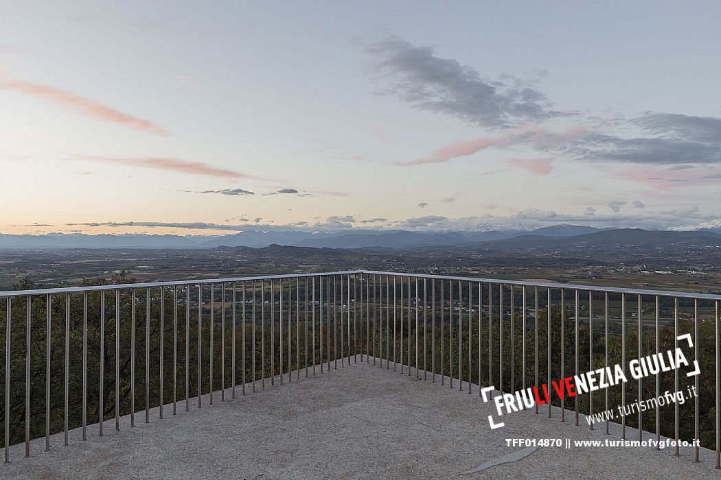 WOP,Italia, Sagrado, MOUNT SAN MICHELE MUSEUM, Schirra/Giraldi, Panoramic terrace,On the right in the background  the ,Mount Matajur, Schirra/Giraldi