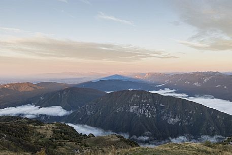 WOP,Italia, Savogna, MOUNT MATAJUR. The shadow cast by the mountain in the early hours of dawn and the, Natisone, valleys,© Schirra/Giraldi