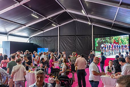 Start Tappa Giro d'Italia Fiume Veneto 2025