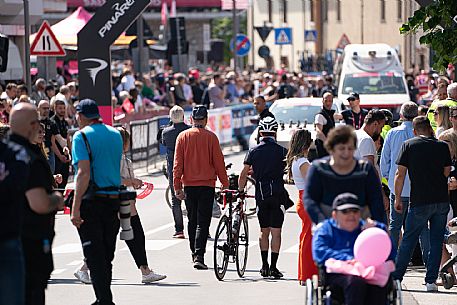 Start Tappa Giro d'Italia Fiume Veneto 2025