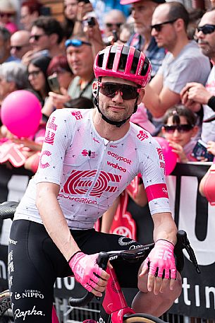Start Tappa Giro d'Italia Fiume Veneto 2025