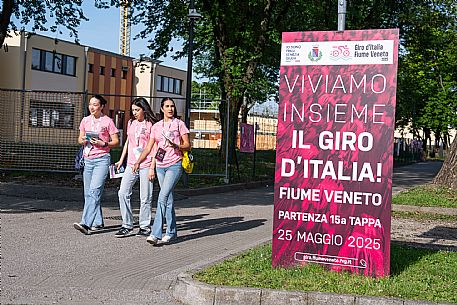 Start Tappa Giro d'Italia Fiume Veneto 2025