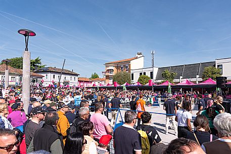 Start Tappa Giro d'Italia Fiume Veneto 2025