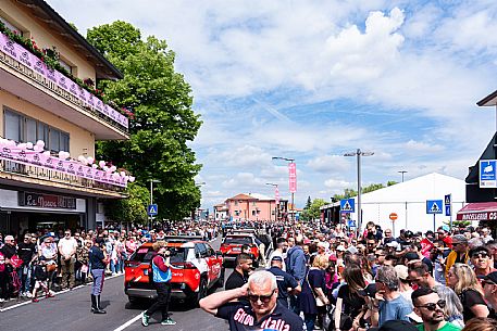 Start Tappa Giro d'Italia Fiume Veneto 2025
