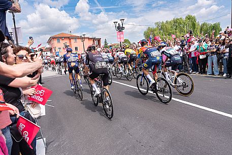 Start Tappa Giro d'Italia Fiume Veneto 2025