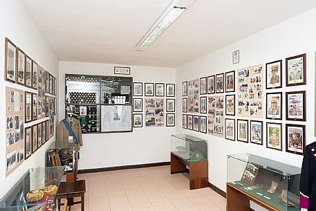 Sale Cimeli del Comando Brigata Alpina 
