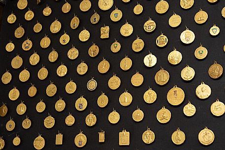 Sale Cimeli del Comando Brigata Alpina 