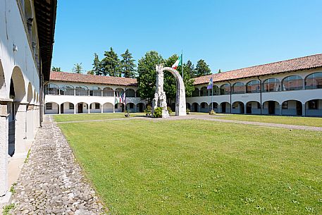 Sale Cimeli del Comando Brigata Alpina 