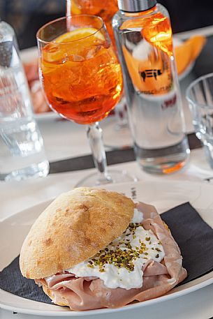 Il Prosciuttaio Piccolo Bar