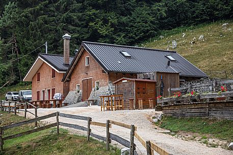 Fossa di Sarone mountain hut