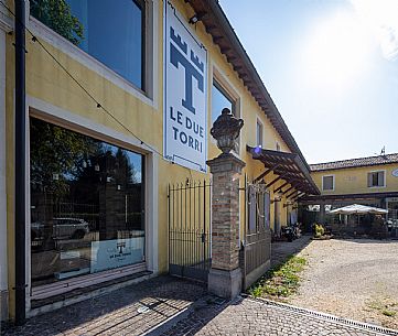 Le Due Torri wines