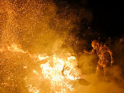 Krampus and St Nicholas, the tradition of 5 December in Tarvisio. Here in Rutte Grande Krampus and St Nicholas, the tradition of 5 December in Tarvisio. Here in Rutte Grande