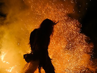 Krampus and St Nicholas, the tradition of 5 December in Tarvisio. Here in Rutte Grande Krampus and St Nicholas, the tradition of 5 December in Tarvisio. Here in Rutte Grande