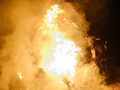 Krampus and St Nicholas, the tradition of 5 December in Tarvisio. Here in Rutte Grande Krampus and St Nicholas, the tradition of 5 December in Tarvisio. Here in Rutte Grande
