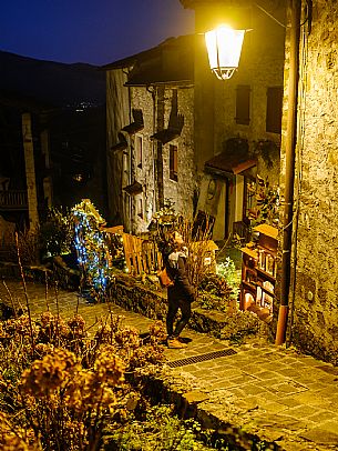 In Poffabbro, the traditional Christmas celebrations each year are characterised by the incredible number of nativity scenes that the inhabitants of the village set up in the streets, in windows and everywhere else. In Poffabbro, the traditional Christmas celebrations each year are characterised by the incredible number of nativity scenes that the inhabitants of the village set up in the streets, in windows and everywhere else.