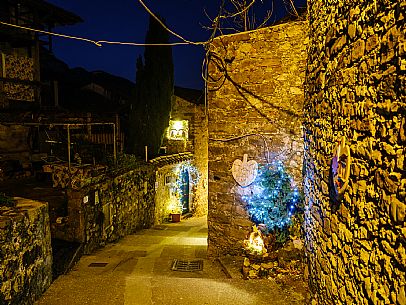 In Poffabbro, the traditional Christmas celebrations each year are characterised by the incredible number of nativity scenes that the inhabitants of the village set up in the streets, in windows and everywhere else. In Poffabbro, the traditional Christmas celebrations each year are characterised by the incredible number of nativity scenes that the inhabitants of the village set up in the streets, in windows and everywhere else.