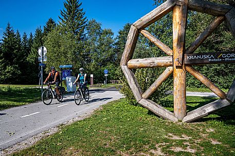 Alpe Adria cycle path - Finanziato dal Fondo europeo di sviluppo regionale e Interreg V-A Italia-Austria 2014-2020 progetto BIKE NAT Alpe Adria cycle path - Finanziato dal Fondo europeo di sviluppo regionale e Interreg V-A Italia-Austria 2014-2020 progetto BIKE NAT
